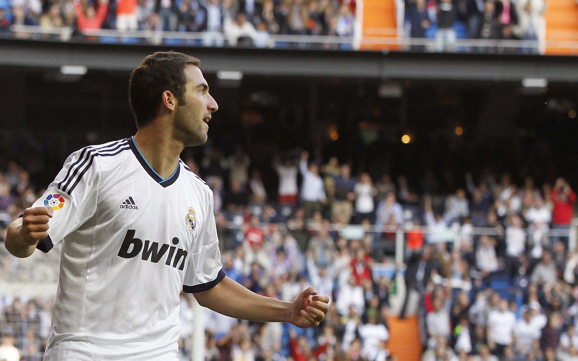 英超背水一战，教练谈战术调整，放眼英超,谁能打爆这条防线